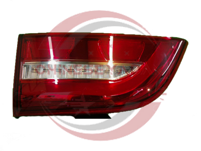 چراغ خطر فیدلیتی پرایم روی گلگیر